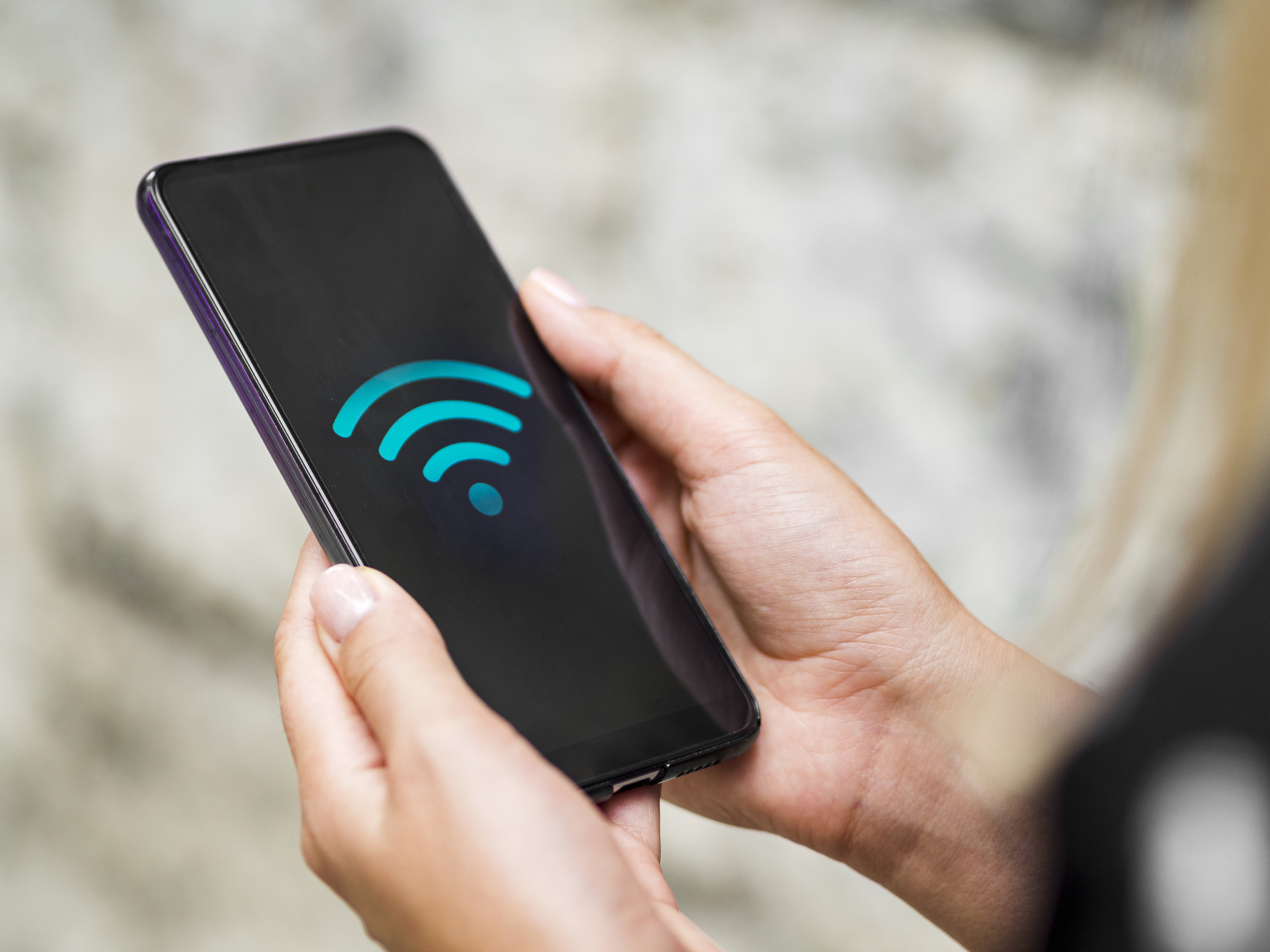 Risks of using public Wi-Fi networks