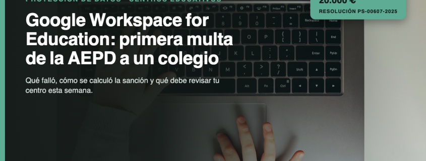 Google Workspace for Education: manos de un alumno en un portátil escolar; primera multa de la AEPD a un colegio, 20.000 €