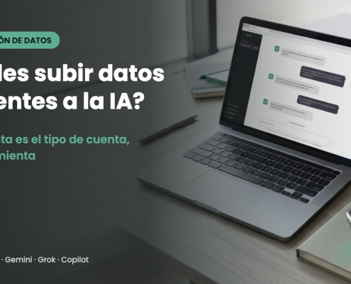 Datos de clientes en la IA: portátil con un chat de IA y carpeta de clientes protegida con candado